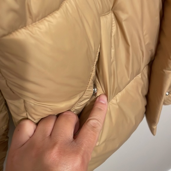 Abercrombie & Fitch Oversized Puffer - Picture 10 of 14